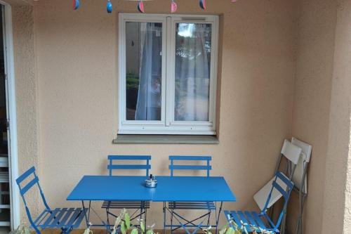 Photo de la galerie de l'établissement Appartement de 3 pièces en résidence avec piscine, à Saint-Raphaël