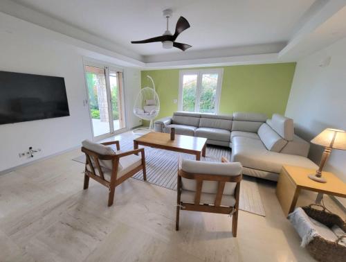 Rez-de-Villa "Clos Saint-Sauveur" modern and chic, 160m2, swimming pool, terrace photo 14