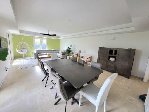 Rez-de-Villa "Clos Saint-Sauveur" modern and chic, 160m2, swimming pool, terrace photo 18