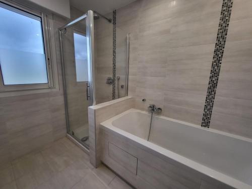 Rez-de-Villa "Clos Saint-Sauveur" modern and chic, 160m2, swimming pool, terrace photo 38