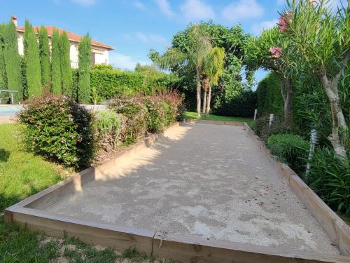Rez-de-Villa "Clos Saint-Sauveur" modern and chic, 160m2, swimming pool, terrace photo 16