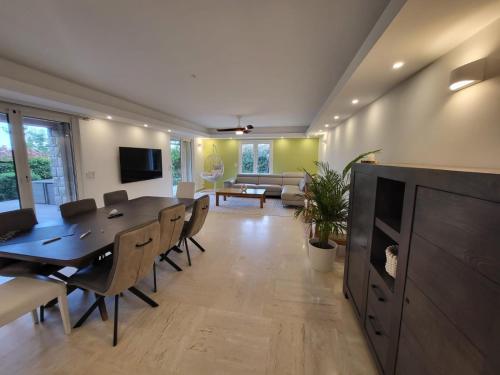 Rez-de-Villa "Clos Saint-Sauveur" modern and chic, 160m2, swimming pool, terrace photo 19