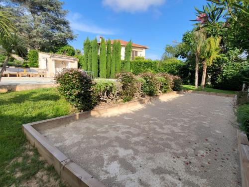 Rez-de-Villa "Clos Saint-Sauveur" modern and chic, 160m2, swimming pool, terrace photo 15
