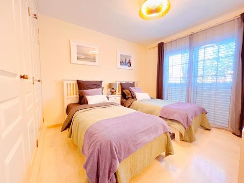 Fotografia z galérie ubytovania Spacious and Bright Ocean view Duplex in Palm Mar, PM5 v destinácii Palm-mar