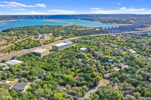 Gallery image of Lux Lake Travis in Austin