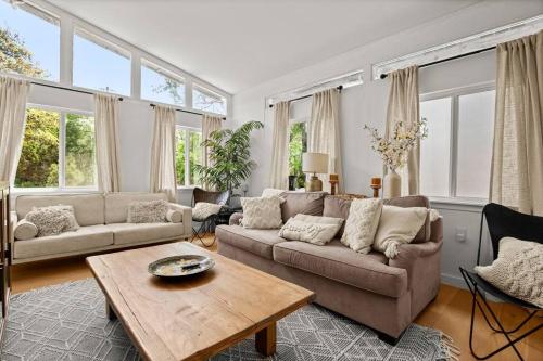 Gallery image of Lux Lake Travis in Austin