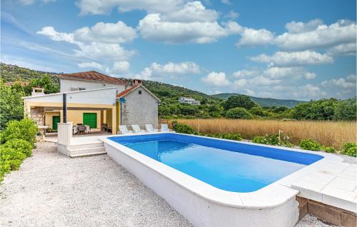 2 Bedroom Awesome Apartment In Marina