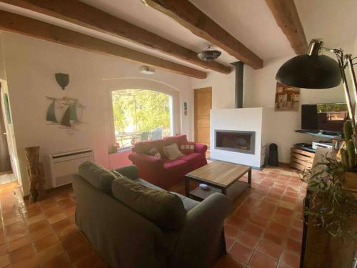 Χώρος καθιστικού στο Villa centre var 3 étoiles avec piscine privée