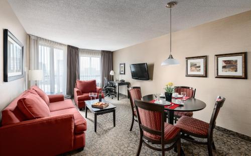 Les Suites Hotel Ottawaにあるシーティングエリア