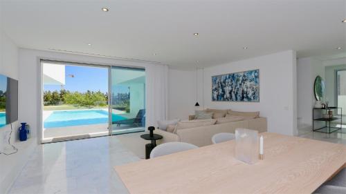 Villa BEA - Clever Details, Luxury, Golf views, Sleeps 10 photo 3