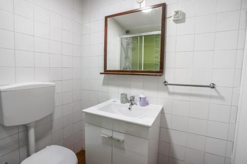 Cozy 3 Bedroom Apt in lively Bairro Alto
