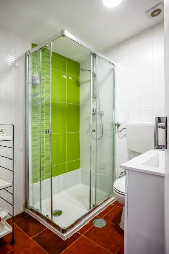 Cozy 3 Bedroom Apt in lively Bairro Alto