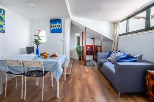 Cozy 3 Bedroom Apt in lively Bairro Alto