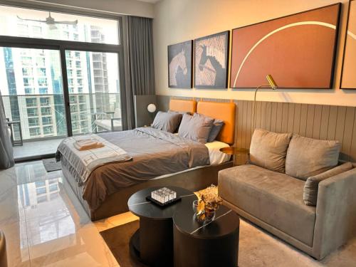 Fully-furbished, modern apartment in Business Bay.