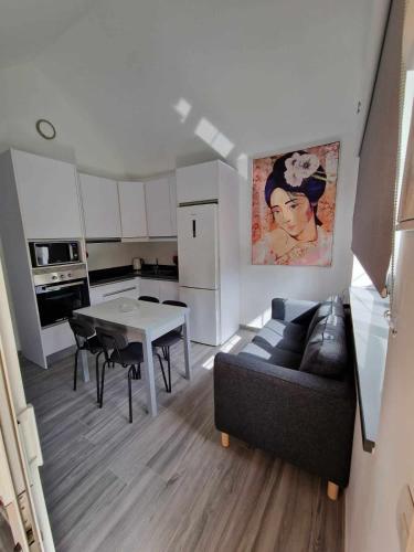Modern Garden Chalet 3 BR by Canarias prime homes