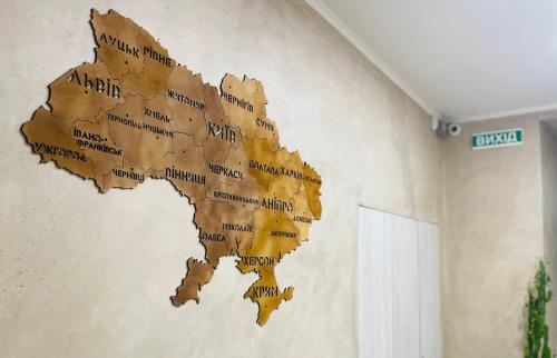 a map of the united states on a wall at Hostel GARDEN St in Odesa