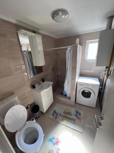 Ванная комната в Cherry Apartments
