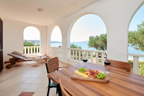 Apartments by the sea Okrug Gornji, Ciovo - 458