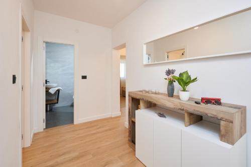Fotografie z fotogalerie ubytování Apartments by the sea Okrug Gornji, Ciovo - 458 v Trogiru