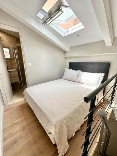 Appartement cosy: 2 min train, 10 min plage, clim
