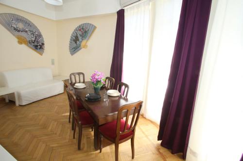 Χώρος καθιστικού στο 53 Solaro Apartments