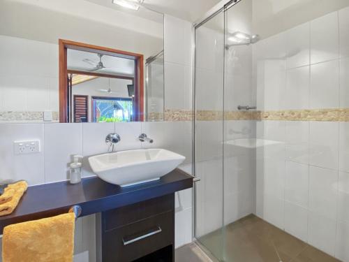 Ένα μπάνιο στο Pure Magnetic Villa 4