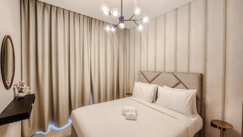 STAY BY LATINEM Luxury 2BR Holiday Home CVR A208 near Burj Khalifa