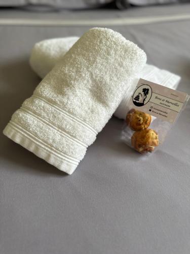 Φωτογραφία από το άλμπουμ του Les cabanes dED-Chambre d hôte cosy σε Lafrançaise