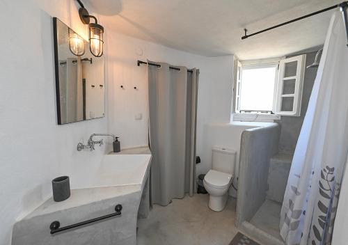 Et badeværelse på Josephine's Kardiani House