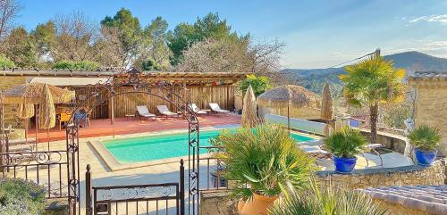 Chambres d'hôtes et Gîtes Les Restanques