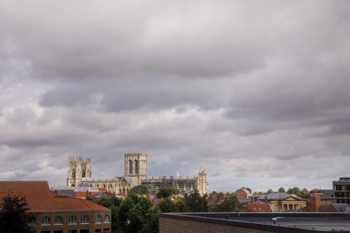 Clifford's Skyline photo 19