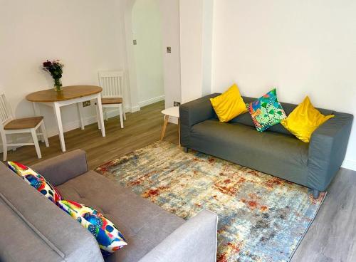 Ruang duduk di Kemptown Courtyard Apartment
