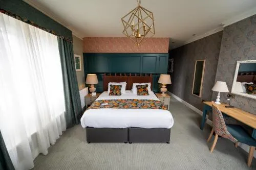 The Royal Inn by Chef & Brewer Collection photo 5