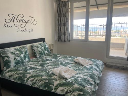 Posteľ alebo postele v izbe v ubytovaní Golden View Penthouse