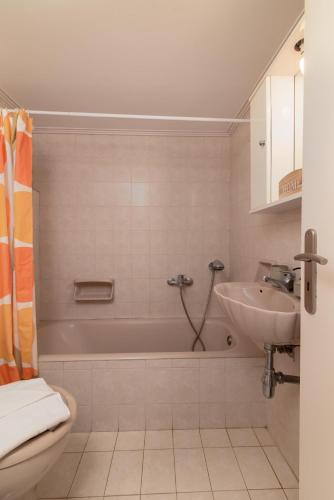 Harama House - Seaview City Apt.