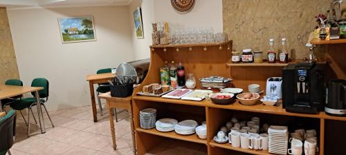 Φαγητό σε αυτός ο ξενώνας ή κάπου εκεί κοντά