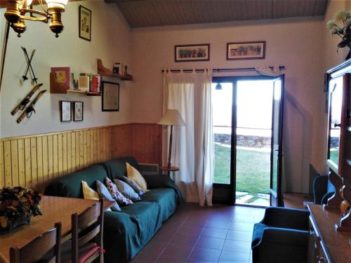 Casa con piscina en Santa Leocadia