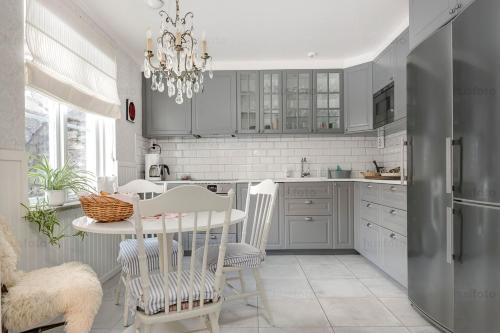 Kuhinja oz. manjša kuhinja v nastanitvi Visby city Apartments