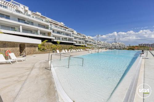 ViVi Homes - Lima Pool, Sunny Terrace & Beach