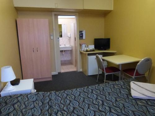 Μια τηλεόραση ή/και κέντρο ψυχαγωγίας στο Grand Central Motel