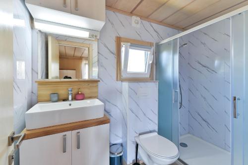 Koupelna v ubytování Mobil house nevera 2