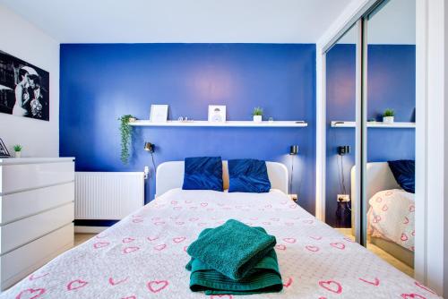 Ein Bett oder Betten in einem Zimmer der Unterkunft Pass the Keys Cosy Apartment in the heart of Chelmsford