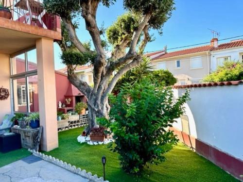 Κήπος έξω από το Appartement St Laurent