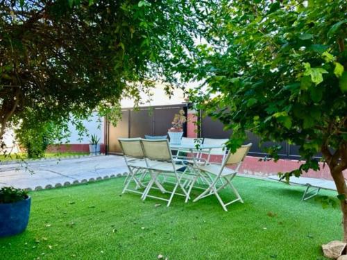 Κήπος έξω από το Appartement St Laurent