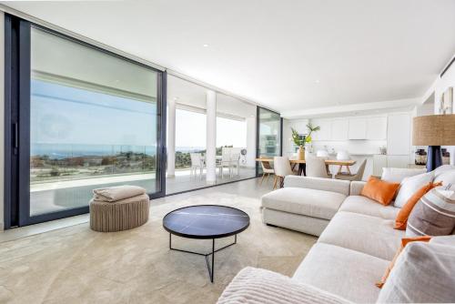 ViVi Homes - Panorama Pool, Golf, Terrace & Sea View