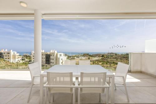 ViVi Homes - Panorama Pool, Golf, Terrace & Sea View