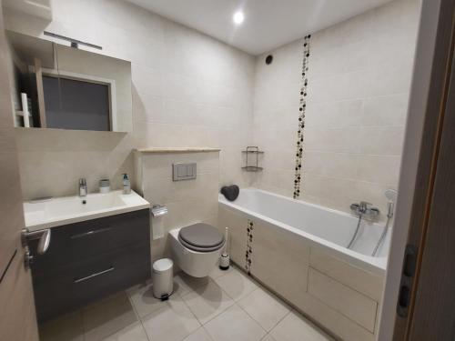 Rez-de-Villa "Clos Saint-Sauveur" modern and chic, 160m2, swimming pool, terrace photo 43