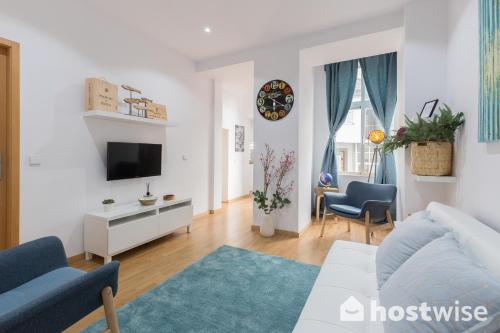 Host Wise - Colorful Fresh Flats - Batalha