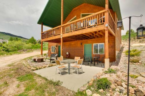 Gambar di galeri bagi Updated Cabin with Views about 1 Mi to Bear Lake! di Fish Haven