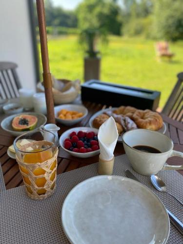 Mad på pensionatet eller i nærheden